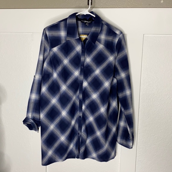 Brand new Floral Embroidery button down top. - Picture 2 of 6